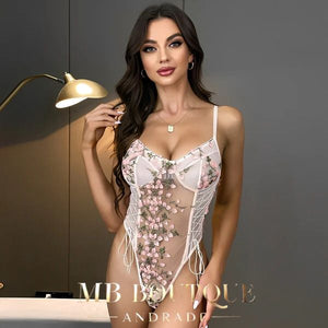 Body com detalhes em bordado em flores
