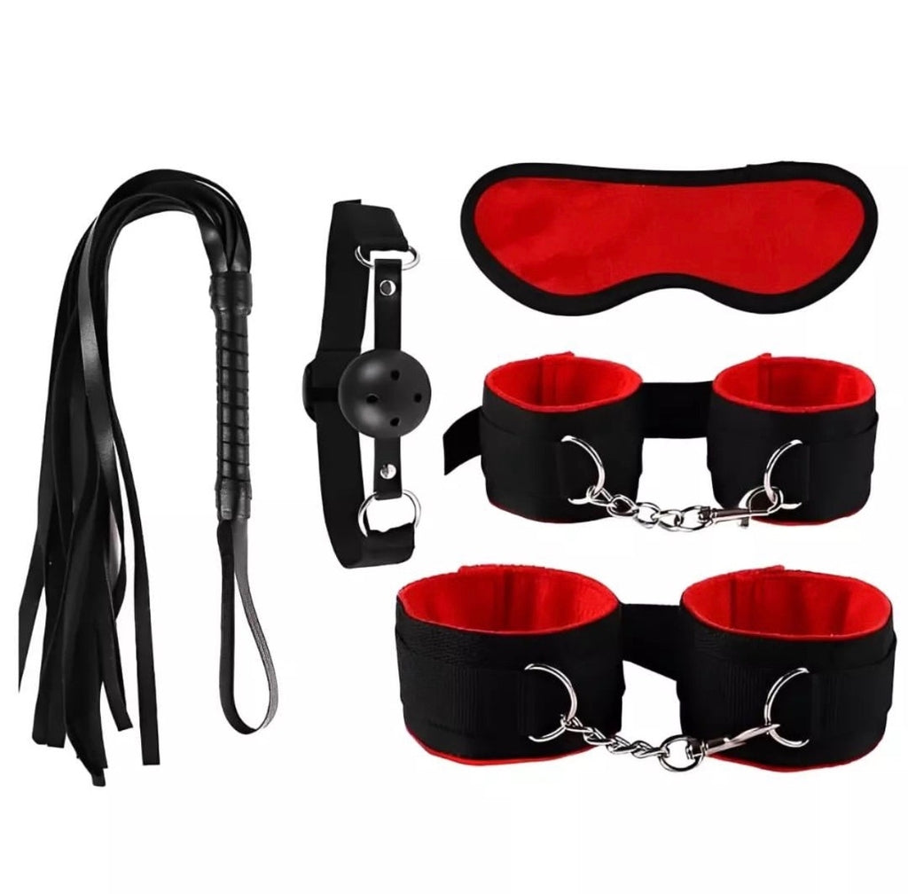 Kit Bondage com 5 Itens - Algemas, Venda, Mordaça, Chicote e Trava em vermelho, preto e roxo