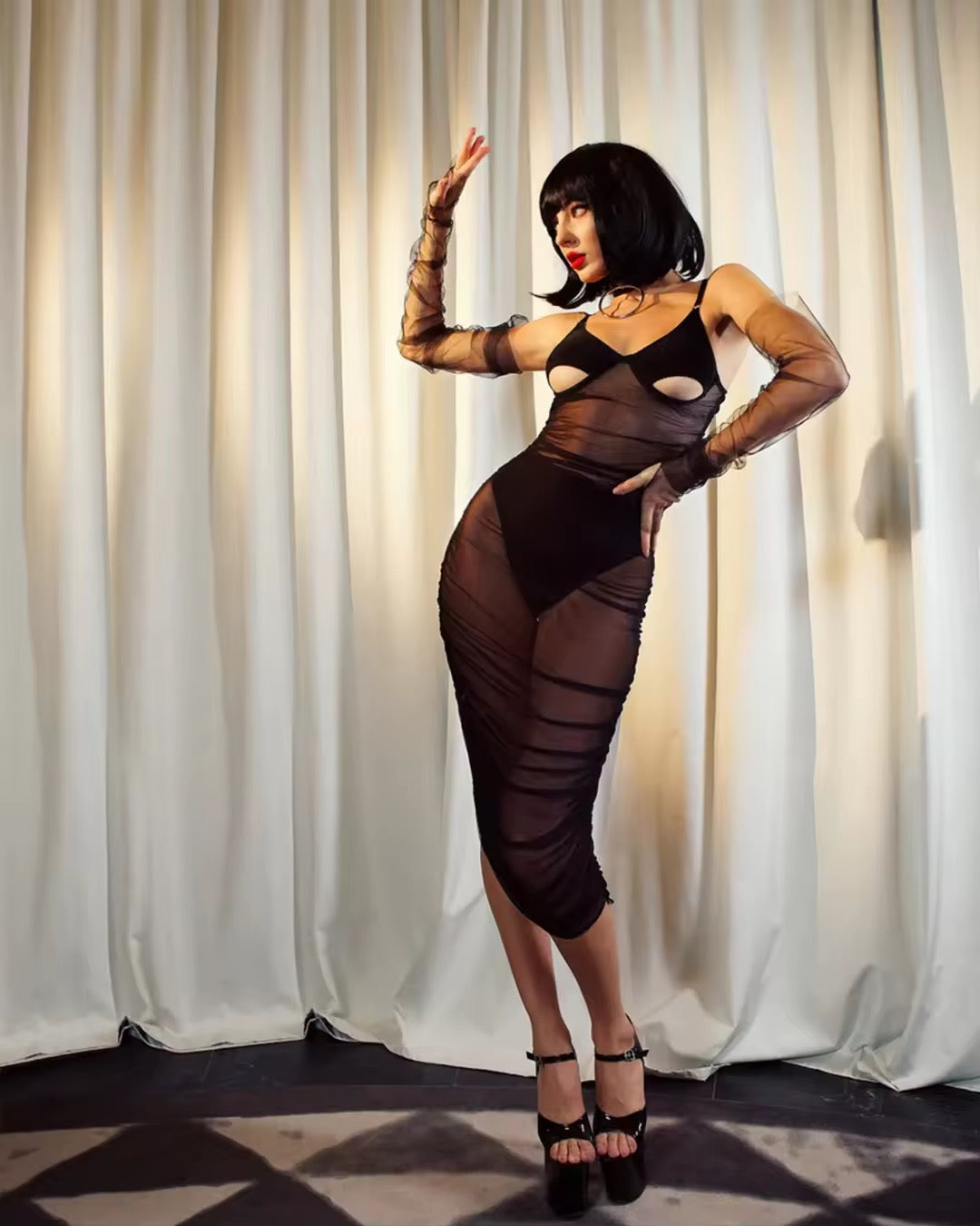 Vestido Transparente Sensual + Sutiã Recorte Underboob