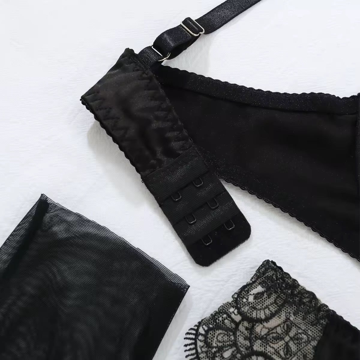 Conjunto Renda Transparente com Luvas – Luxo, Sedução e Sofisticação