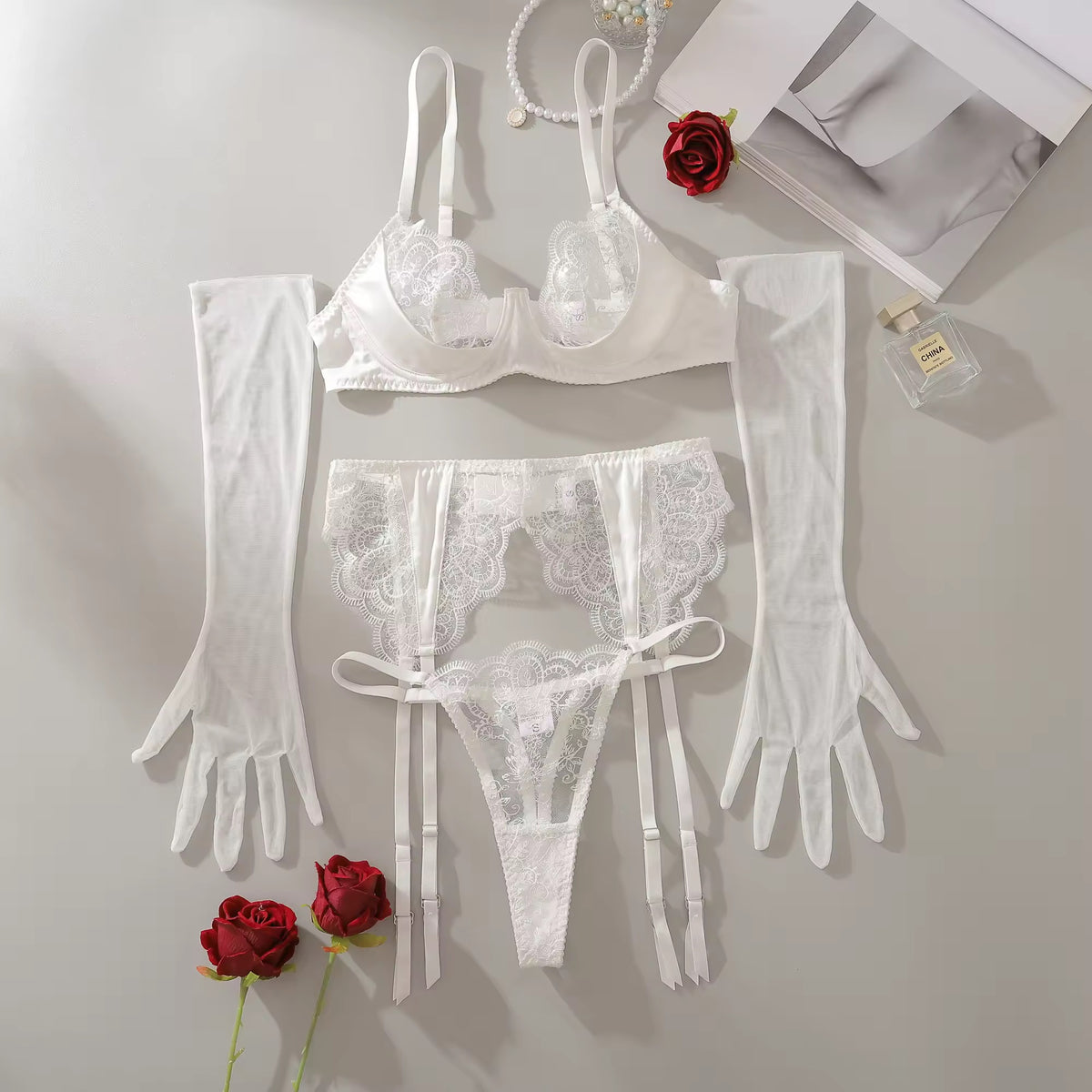 Lingerie Branca Clássica com Cinta Liga – Sofisticação em cada detalhe