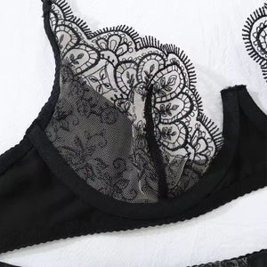 Conjunto Renda Transparente com Luvas – Luxo, Sedução e Sofisticação