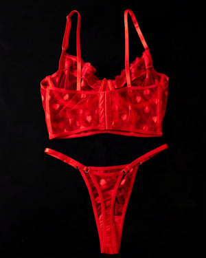 Conjunto Vermelho em Corações — Sensualidade e Paixão!
