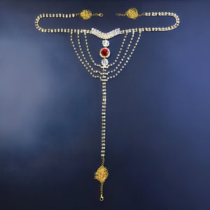 Calcinha Luxo com Correntes de Strass e Pedras Vermelhas - Design Cascata - Coleção Gold