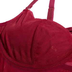 Body com luvas, cinta liga e ligas de perna