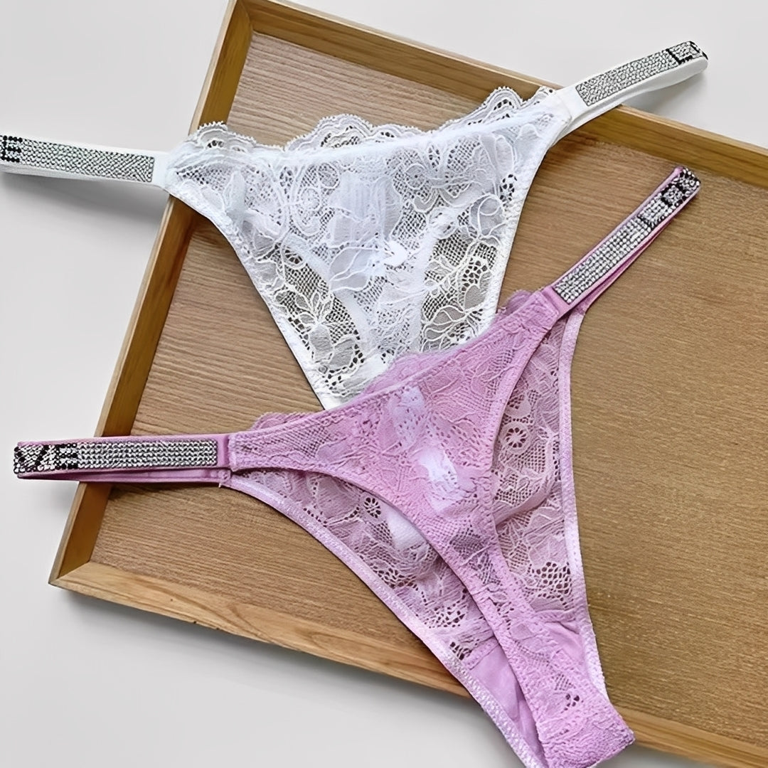 Calcinha Fio Dental de Renda com Strass Brilhante