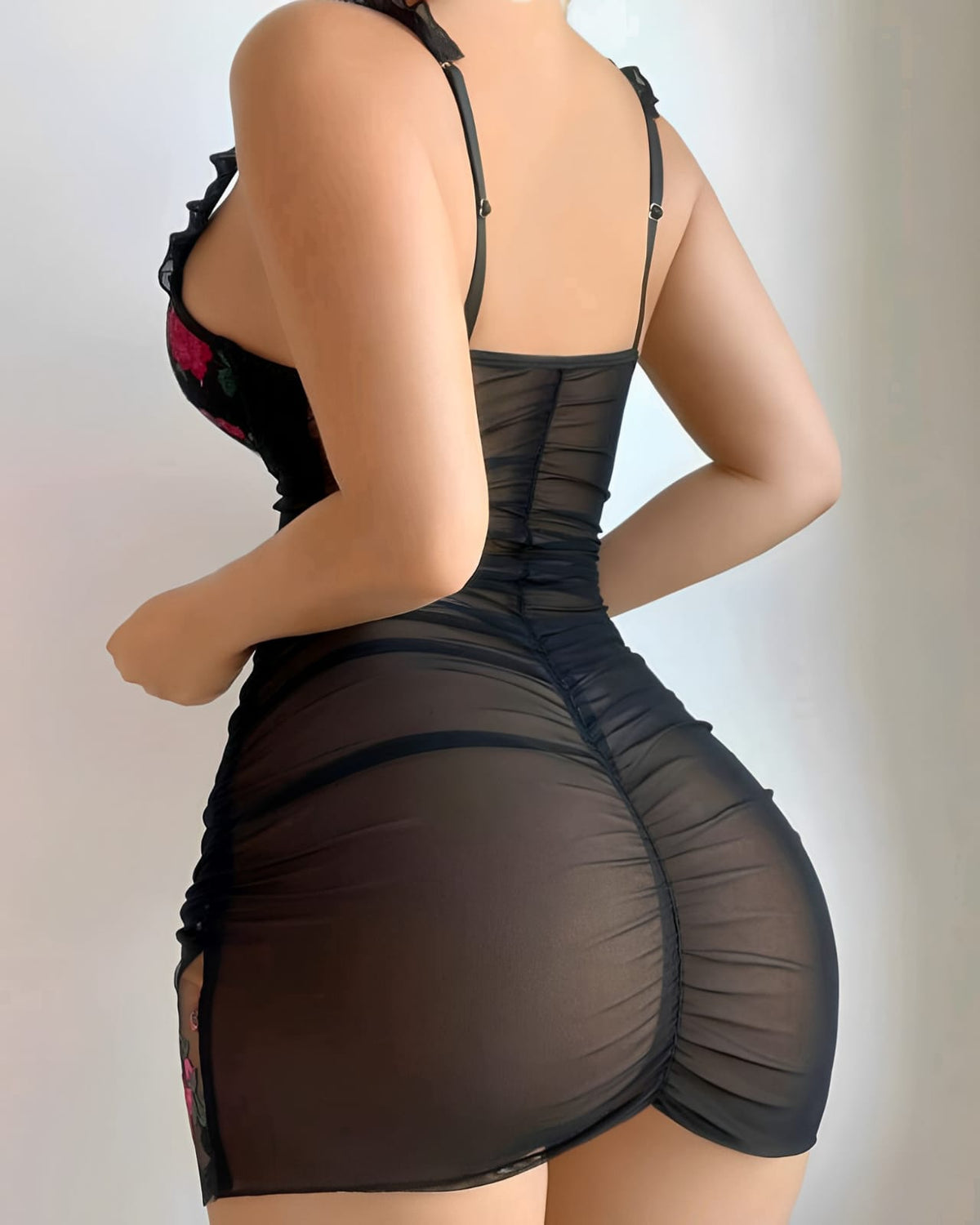 Camisola transparente com calcinha