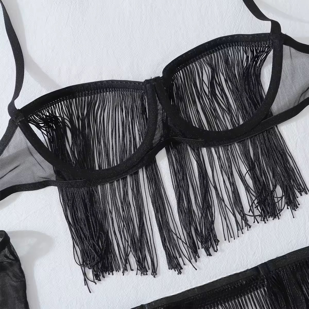 Conjunto com Franja - Atitude e Movimento em Cada Detalhe - com luvas e meias