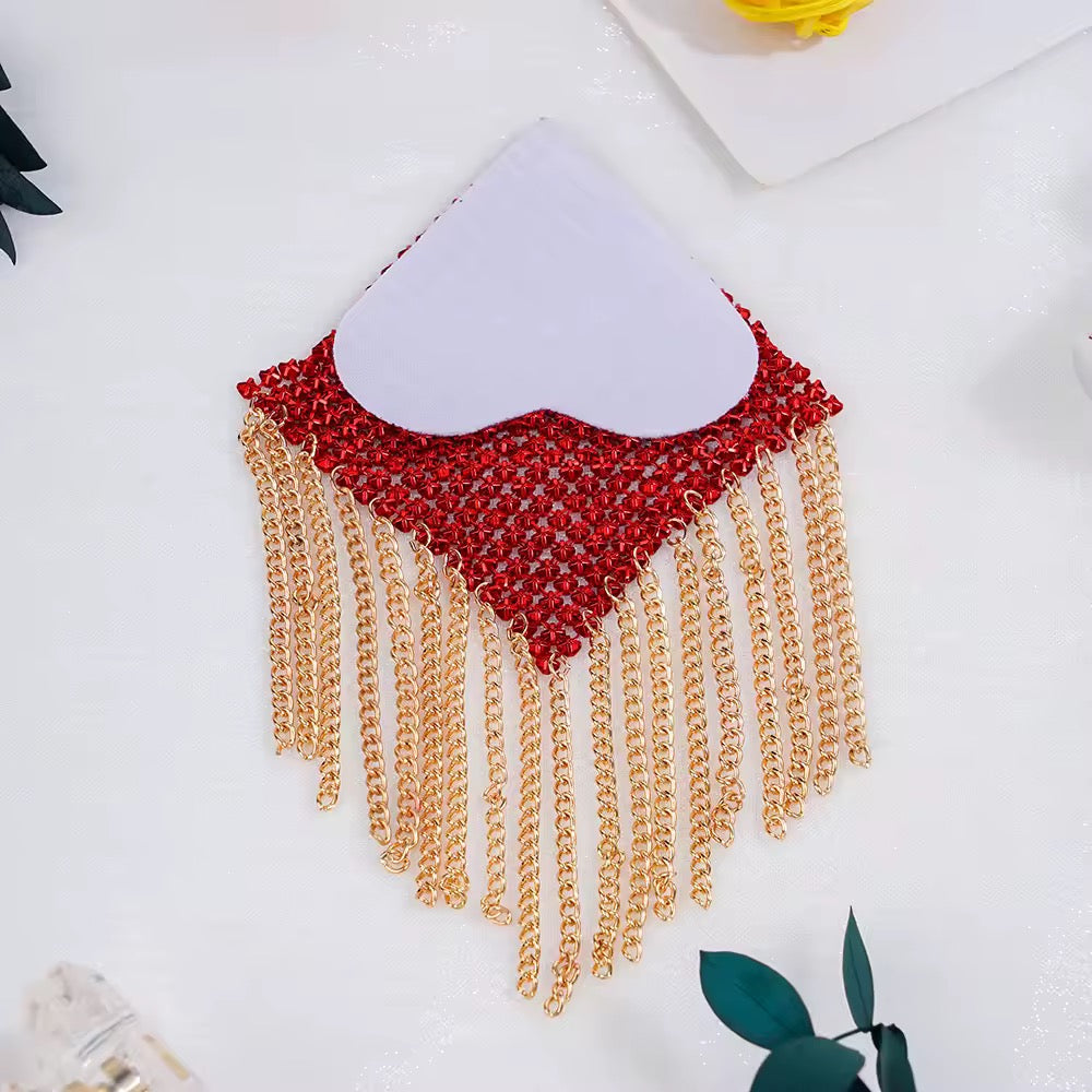 Tapa-Seios Metálico com Franjas - Efeito Cobra de Luxo