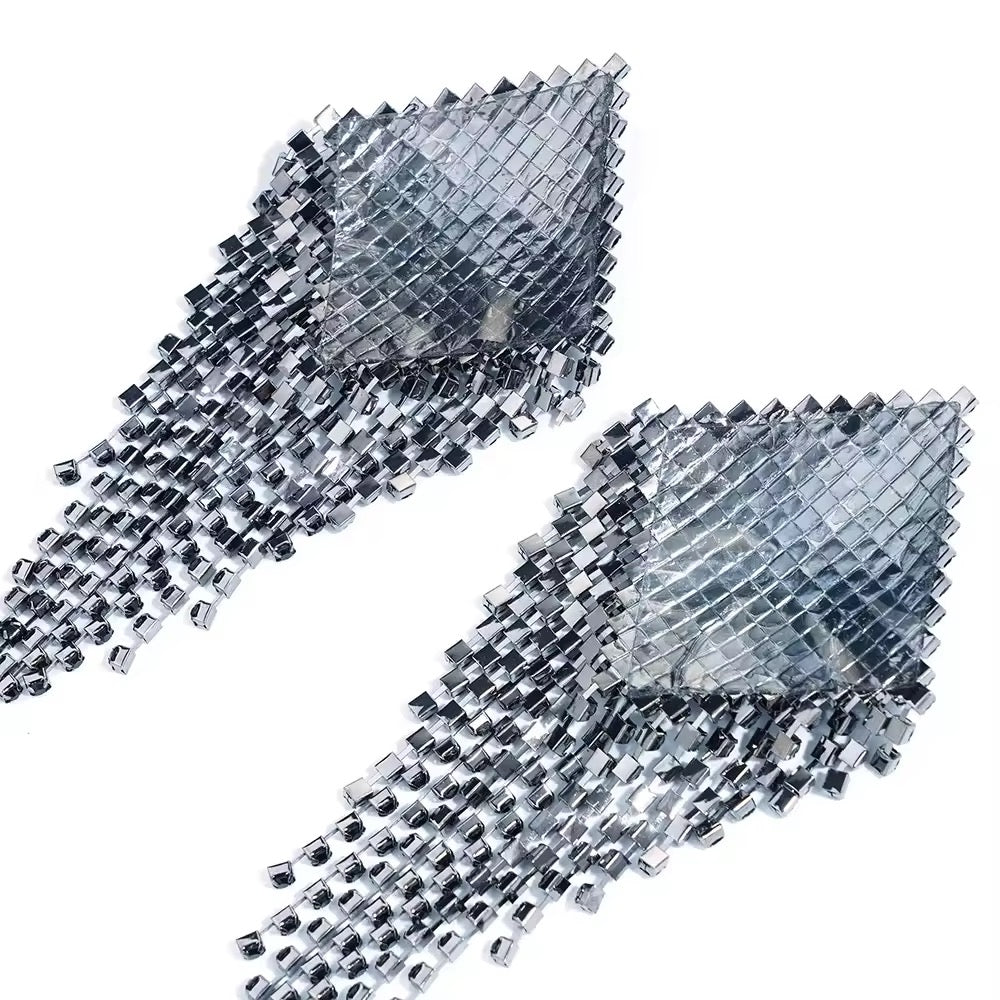 Tapa-Seios Gota de Cristal com Corpo de Strass - Luxo Máximo e Impacto Visual