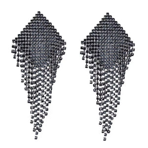 Tapa-Seios Gota de Cristal com Corpo de Strass - Luxo Máximo e Impacto Visual