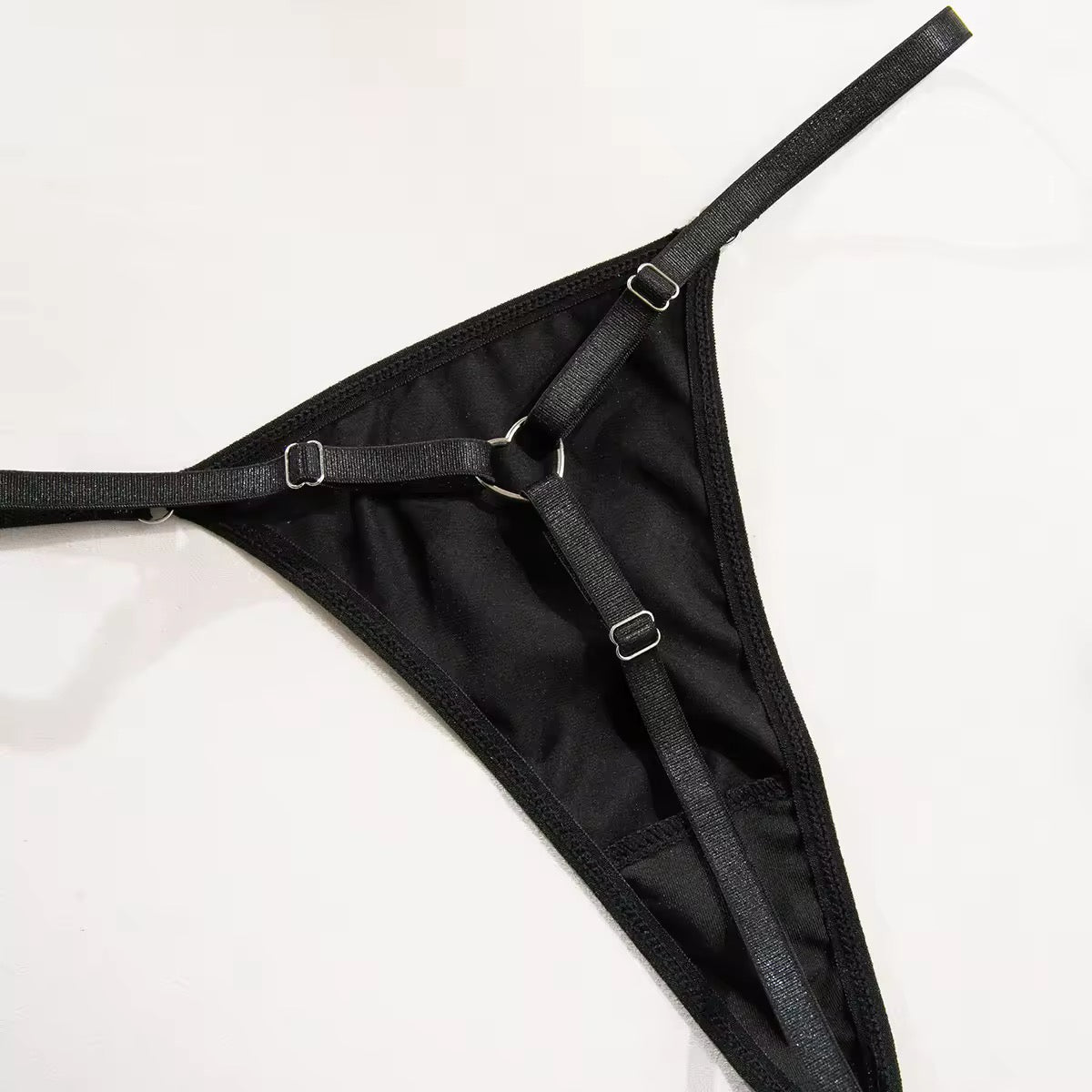 Lingerie Red Seduction - Com Saia de Cetim, Ligas e Fio Dental Regulável