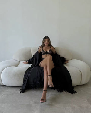 Lingerie Black Secret - Renda Floral com Strappy e Cinta-Liga