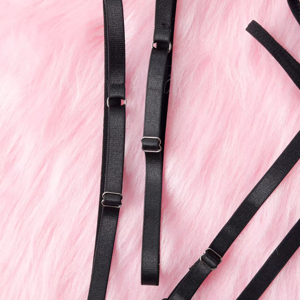 Lingerie Black Secret - Renda Floral com Strappy e Cinta-Liga