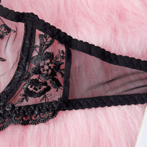 Lingerie Black Secret - Renda Floral com Strappy e Cinta-Liga