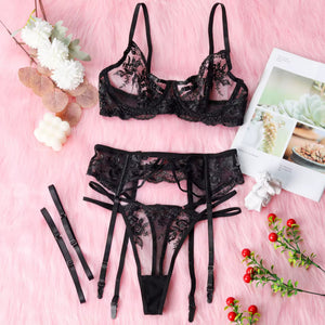 Lingerie Black Secret - Renda Floral com Strappy e Cinta-Liga