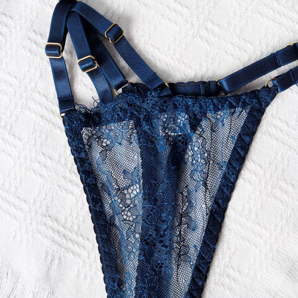 Lingerie Midnight Lace - Renda Preta com Harness e Cinta-Liga | Com Aro, Sem Bojo