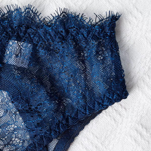 Lingerie Midnight Lace - Renda Preta com Harness e Cinta-Liga | Com Aro, Sem Bojo