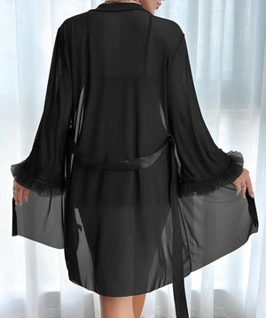 Camisola Preta com Renda e Hobby - Elegância atemporal com toque envolvente