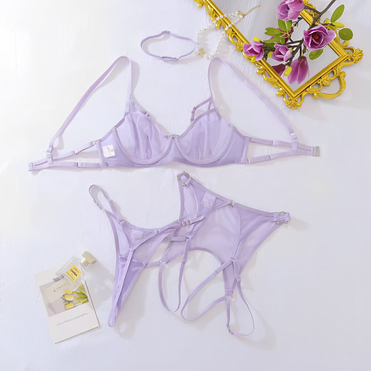 Lingerie Lilás com Recortes Modernos - Delicadeza com design autêntico
