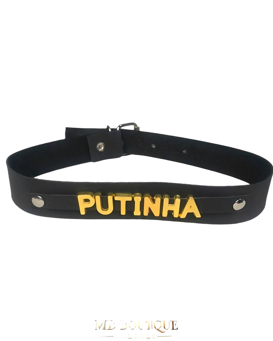 Gargantilha de Couro Preto com Palavras em Metal Dourado - , Safada