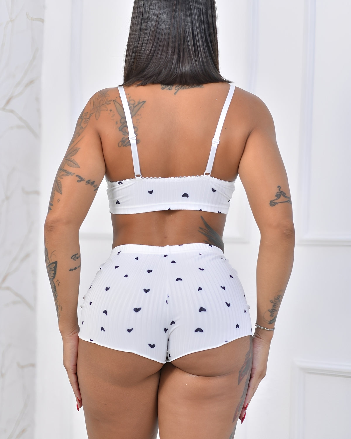 Short Doll Branco Feminino com Estampa de Corações - P ao GG