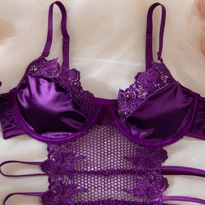 Conjunto Lingerie Sexy Roxo com Cinta-Liga, Meias e Luvas