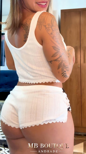 BabyDoll Branco, Rosa Romântico com Laços e Recortes Sensuais - P ao GG