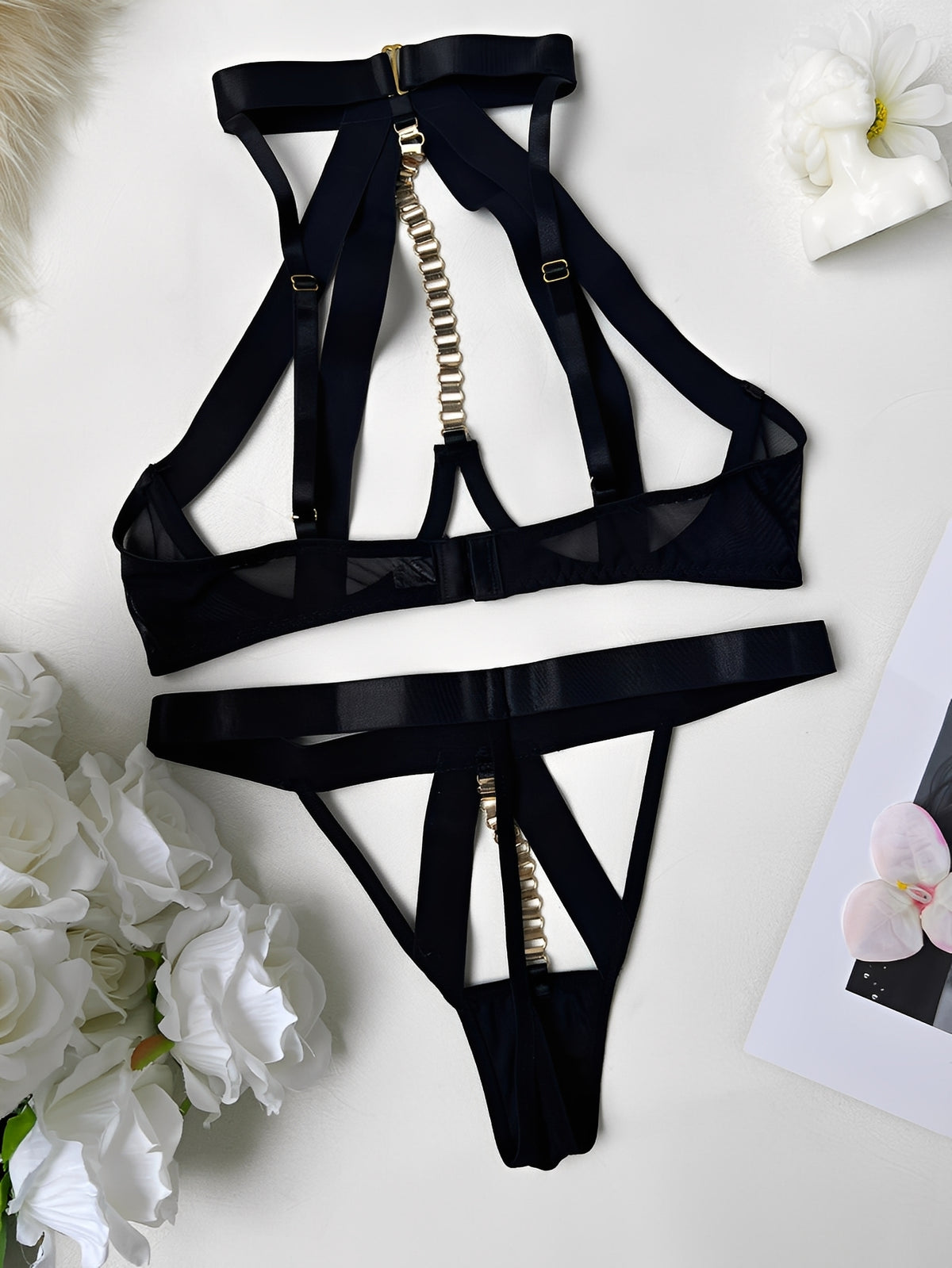 Conjunto de Lingerie Sensual Preto com Aro e Correntes Douradas
