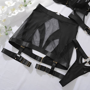 Conjunto de Lingerie Completa Preta com Cinta-Liga e Straps