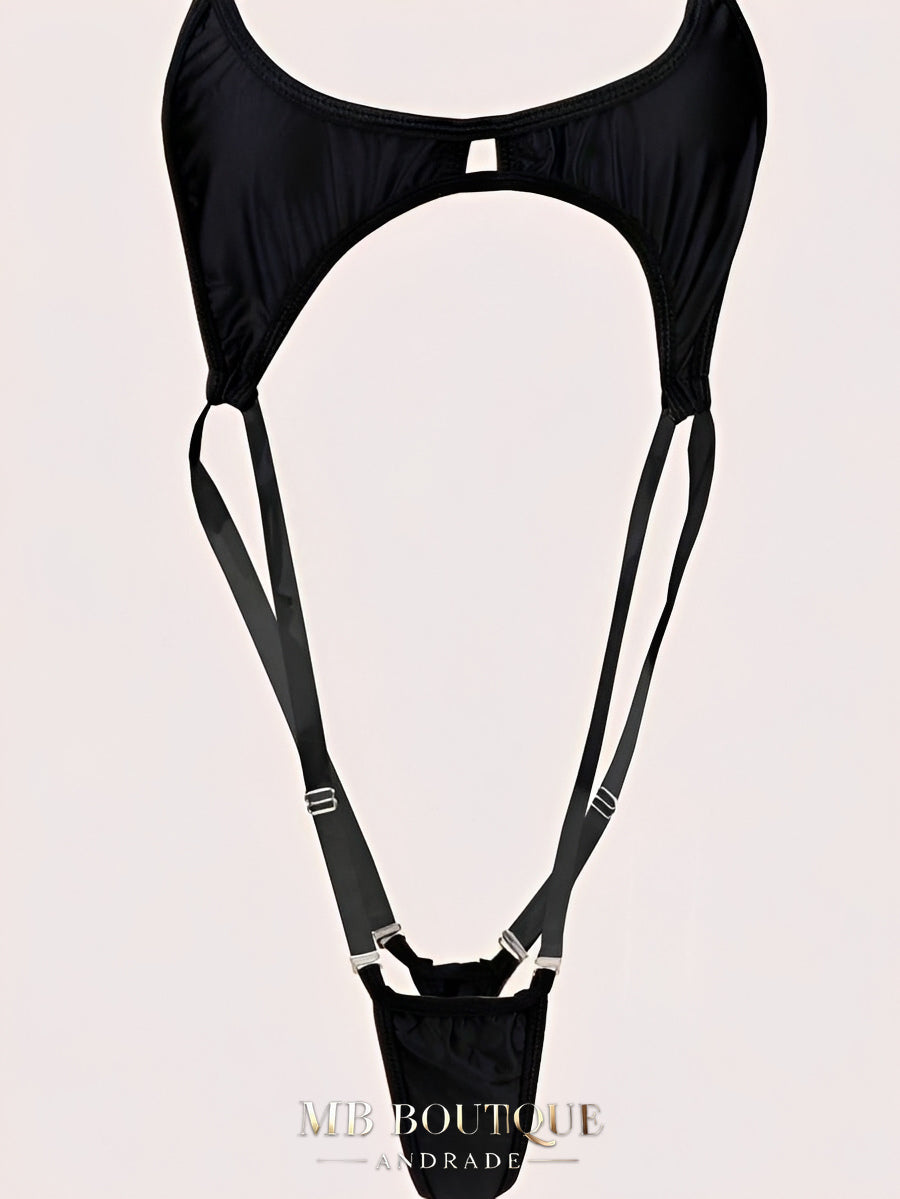 Body preto frente única — detalhe com logo MB