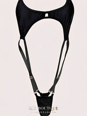 Body preto frente única — detalhe com logo MB