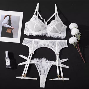 Lingerie com cinta liga (calcinha com regulagem na