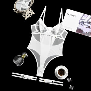 Body Sexy transparente com liga de perna 