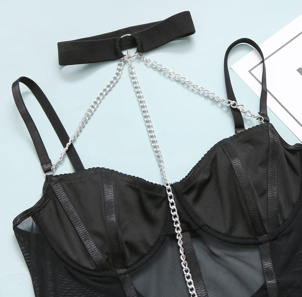 Body Sexy com detalhes em corrente 