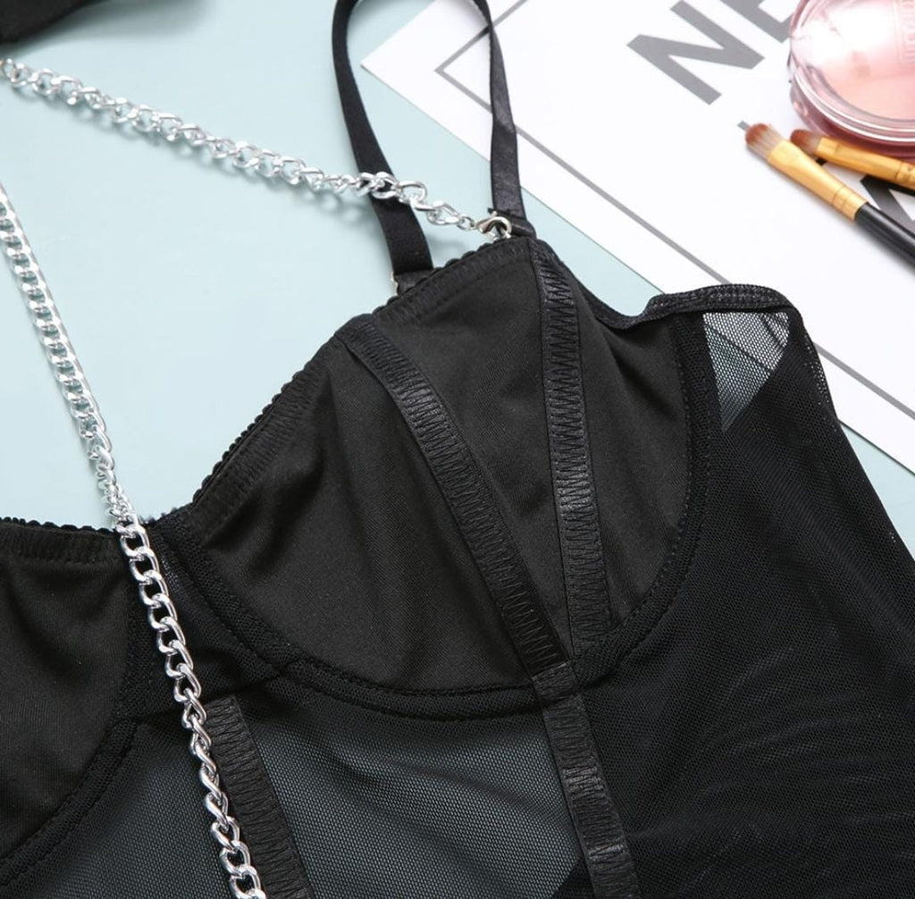 Body Sexy com detalhes em corrente 