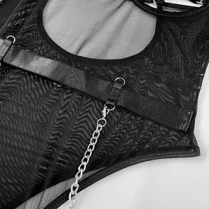 Body com ligas de perna e detalhes em corrente