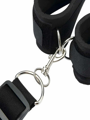 Algemas com Restrição Traseira e Bola de Mordida - Acessório de Dominação Erótica para Casais