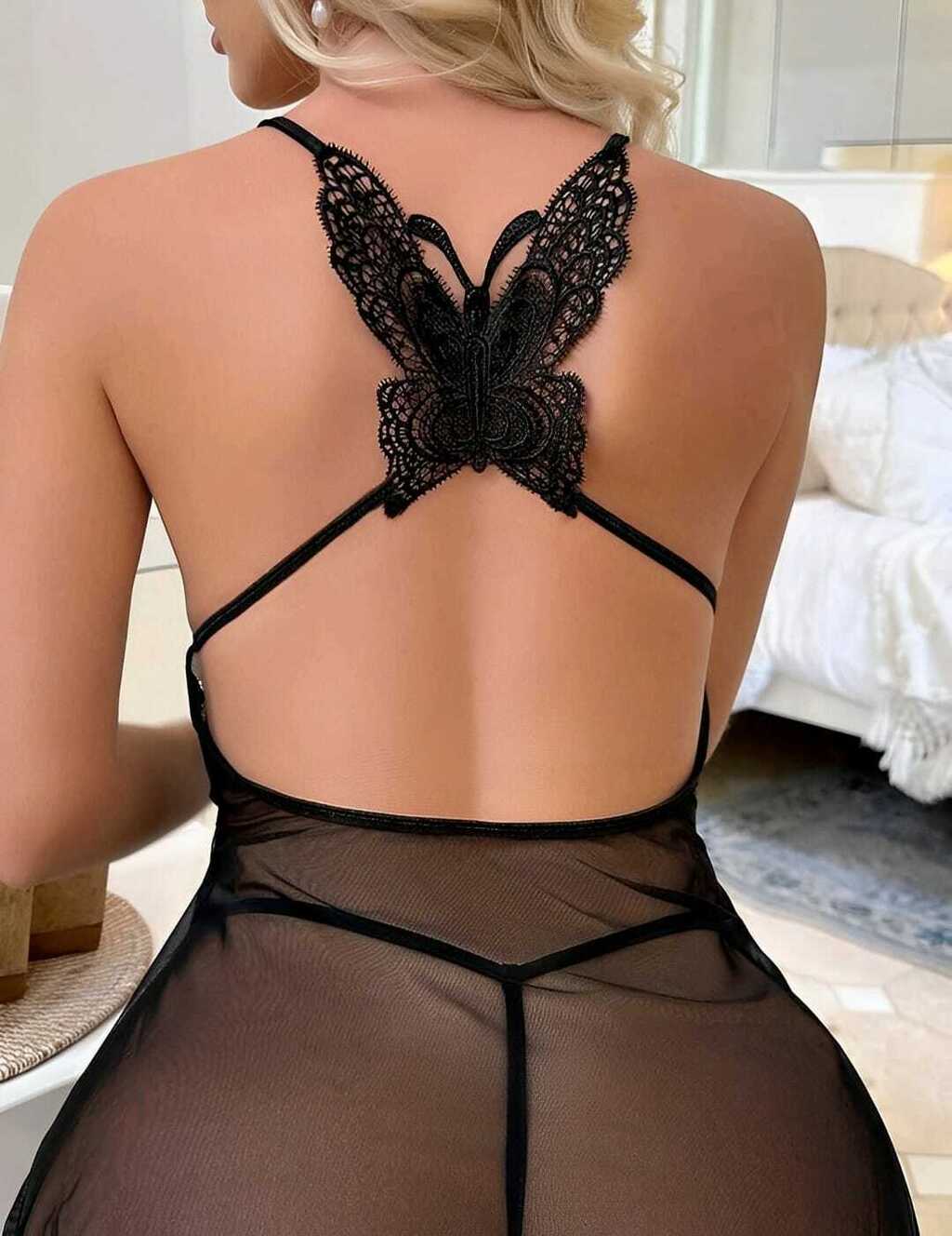 Camisola transparente com calcinha