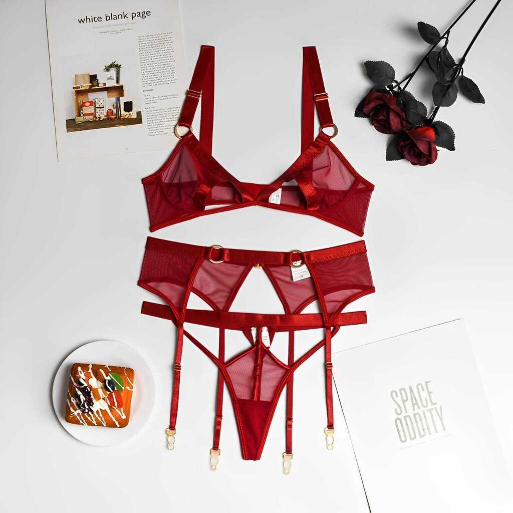 Lingerie com cinta liga