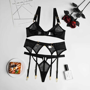 Lingerie com cinta liga