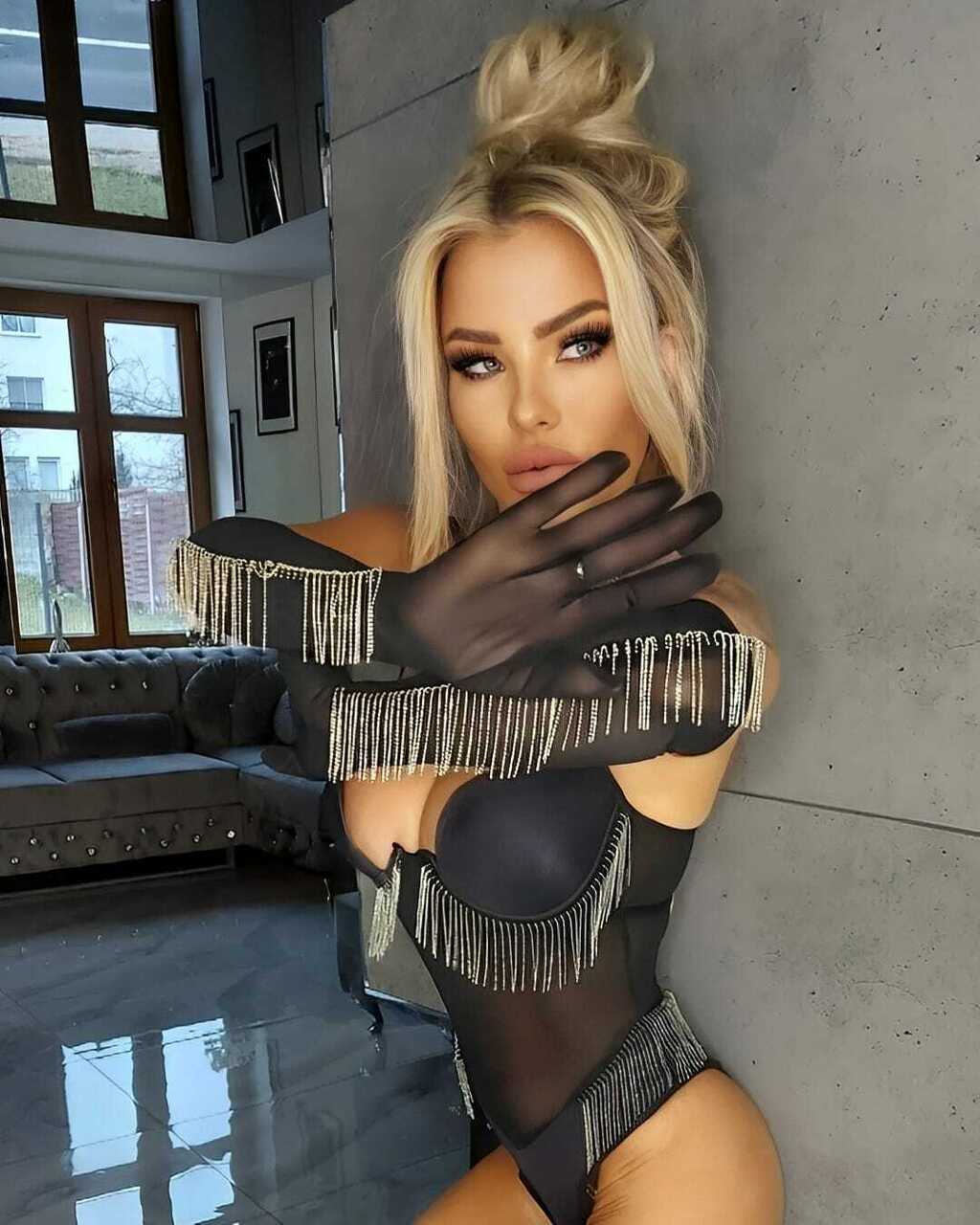 Body Sexy com luvas