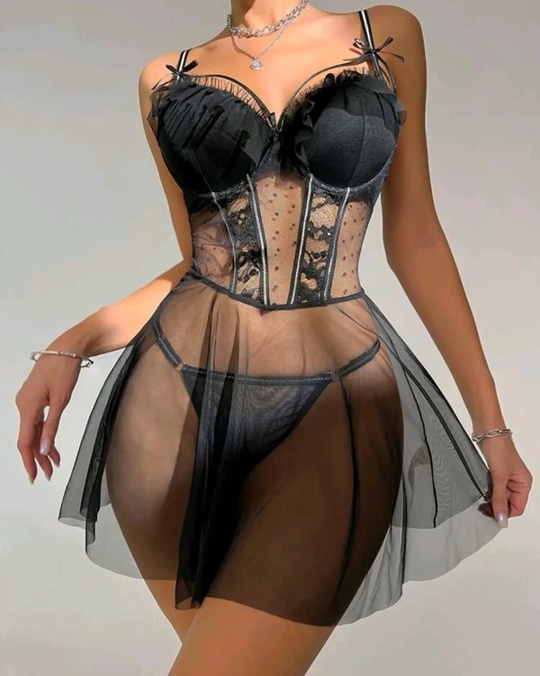 Camisola transparece com calcinha