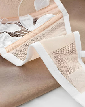 Lingerie com bordado floral