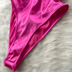 Body Corset Pink Cetim – Lingerie Sensual com Aro, Sem Bojo, Brilho e Amarração Frontal