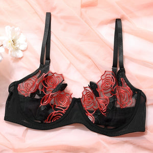 Lingerie com bordado em flores (acompanha cinta liga)