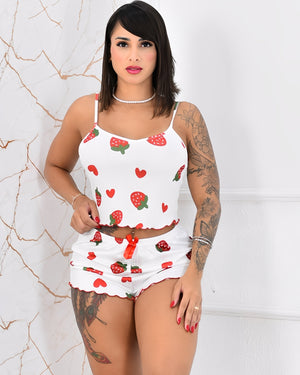 Baby Doll Feminino Branco com Morangos e Corações – Pijama Sensual, Confortável e Romântico do P ao GG
