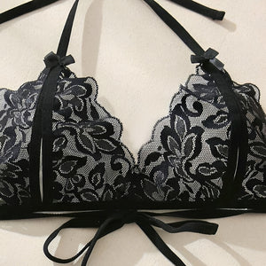 Conjunto de Lingerie Rosa em Renda Transparente e Calcinha Fio Dental com Abertura – Lingerie Sensual e Ousada MB