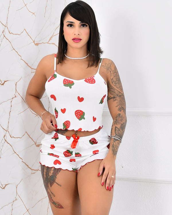 Baby Doll Feminino Branco com Morangos e Corações – Pijama Sensual, Confortável e Romântico do P ao GG