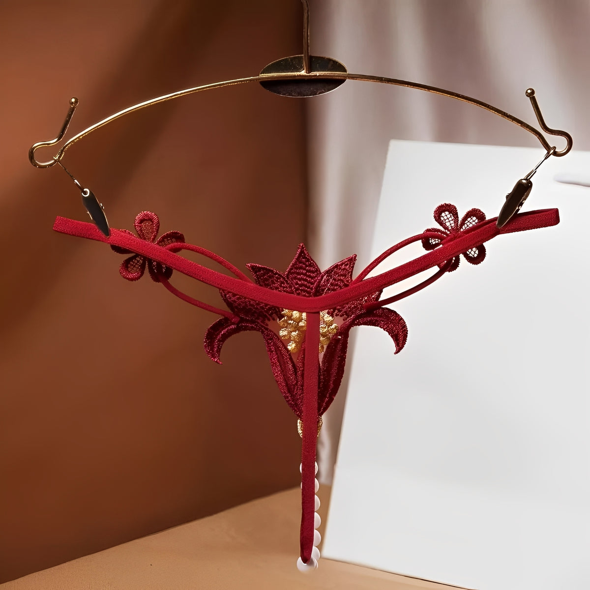 Calcinha Fio Dental com Pérolas em Renda Floral - Lingerie Sensual Feminina Luxo nas Cores Vermelho, Preto, Branco, Azul, Verde, Rosa e Roxo